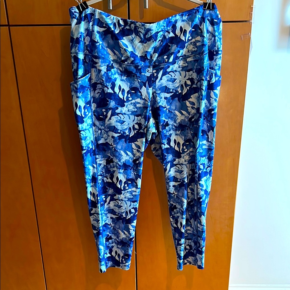 Chico's Zenergy Blue Patterned Leggings